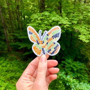 Adesivo de borboleta com letras feitas à mão, adesivo de felicidade, adesivo de Thoreau, adesivo inspirador, adesivo feliz, adesivo com letras feitas à mão