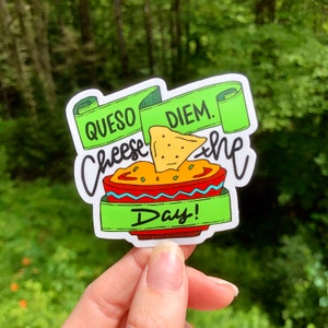 Handbeschrifteter Käse der Tagesaufkleber, Queso Diem-Aufkleber, Queso-Aufkleber, Inspirationsaufkleber, Käseliebhaber-Aufkleber, Handbeschrifteter Aufkleber