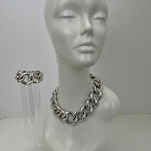 Oscar de la Renta Chunky Chain Necklace and Bracelet