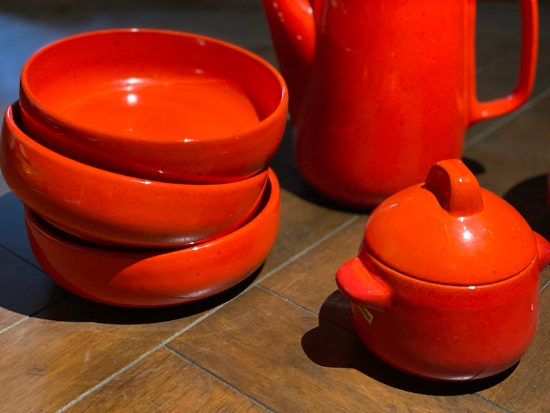 Gerz Mid Century Bold Orange Tea Coffee Pitcher W Sugar Dish and 6 Bowls Mint