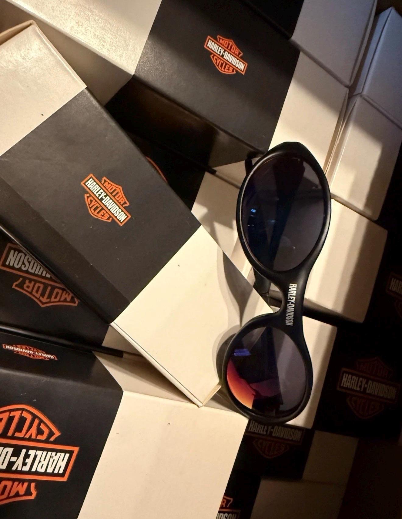 Vtg Harley-Davidson HDS 443 Sunglasses Black Wrap Biker Y2K Motorcycle Eyewear Highway Harley Motorcycle Riding Sunglasses | Harley  main image 4