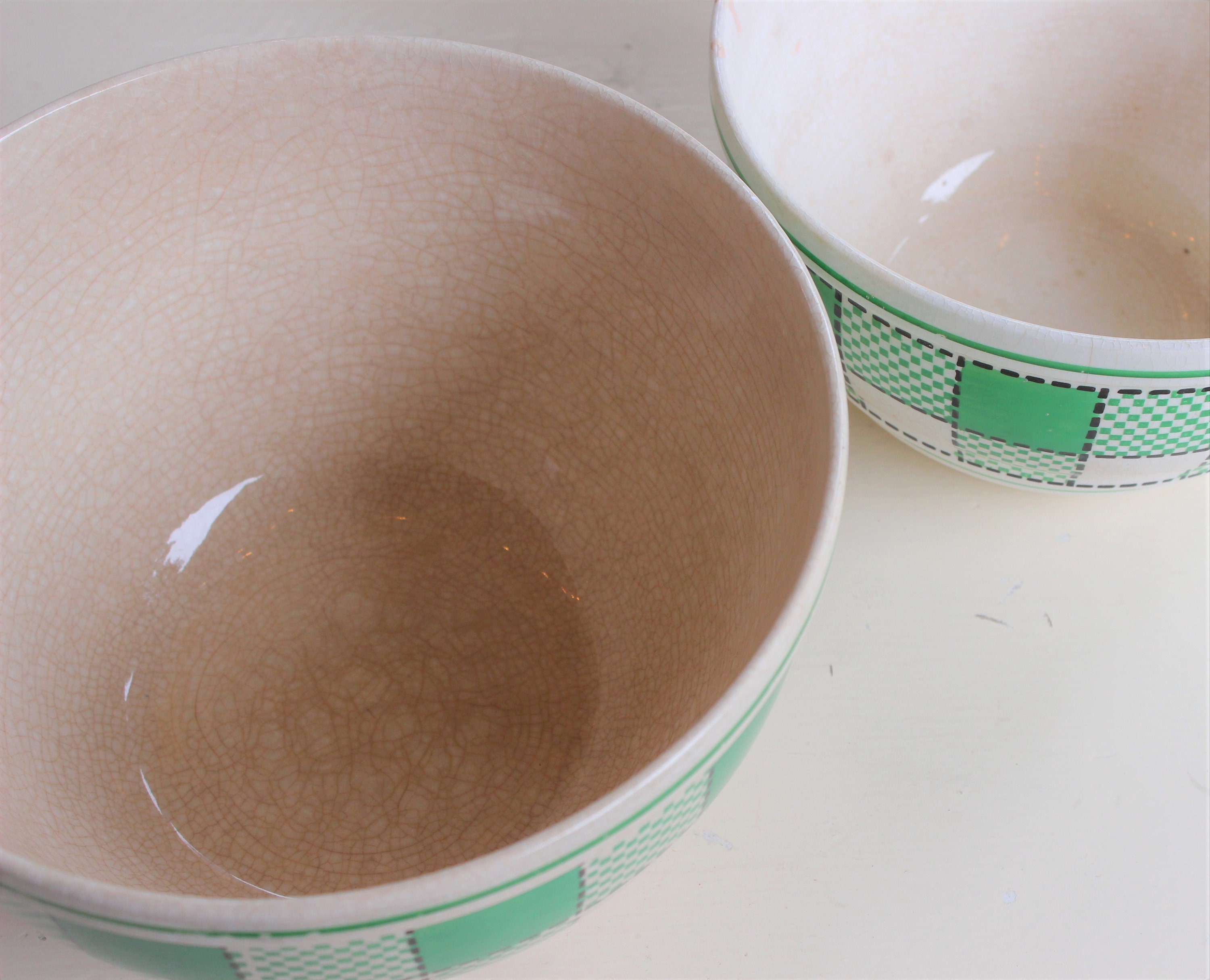 Rare Vintage GREEN CHECKERBOARD Nesting Bowls, Rustic Farmhouse Country