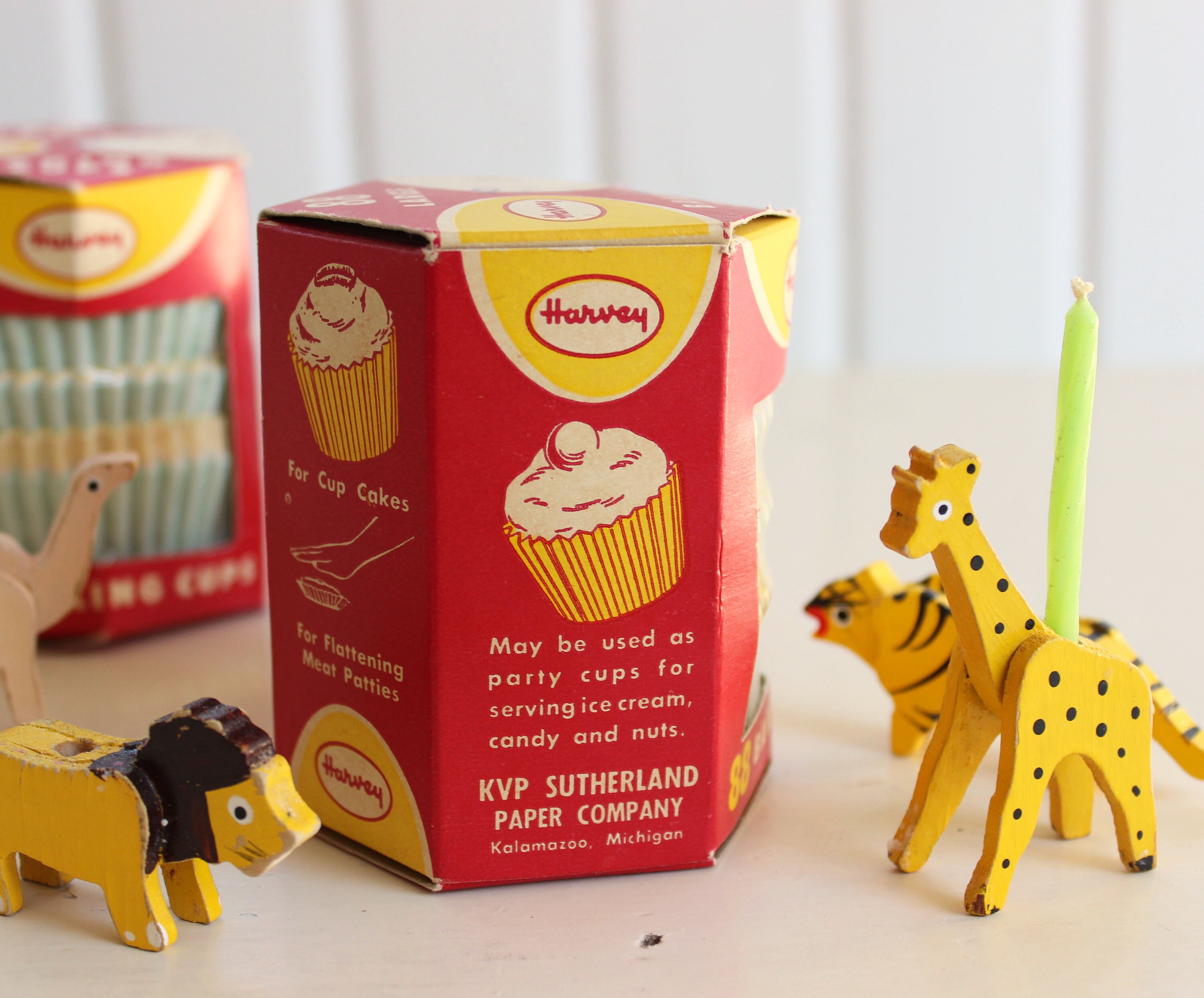 Vintage Animal BIRTHDAY CANDLE HOLDERS, Candles and Paper Baking Cups