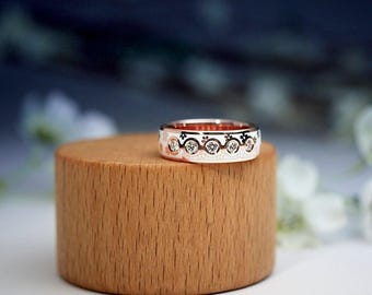 Anillo Sakura de Diamante Blanco: Anillo de flor de cerezo con 5 diamantes, anillo llamativo blanco