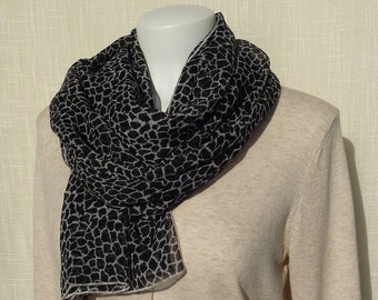 Black and White Mosaic Crinkle Chiffon Scarf