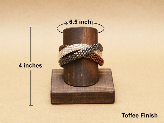 Vertical bracelet stand deals