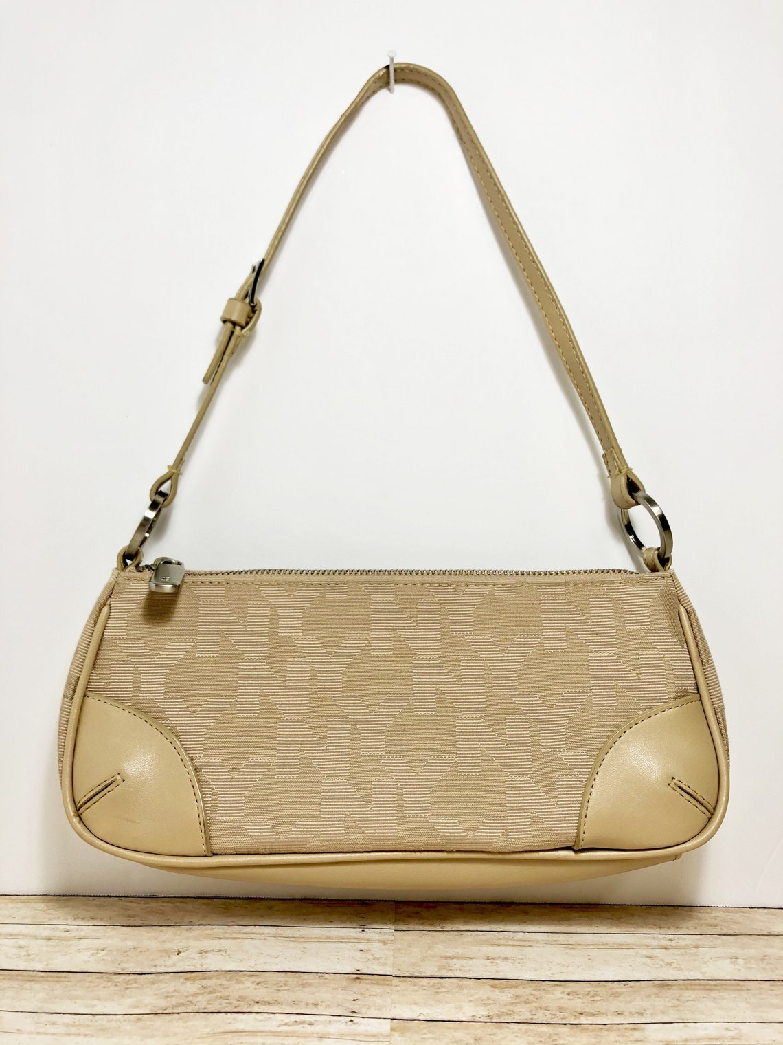 Vintage Y2K New York and Company Beige Baguette Shoulder ...