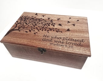 Personalized Tree Memory Box 12x8x4, Custom Hand Made Wood Keepsake Box, Tree with Birds Memory Box, Personalized Keep Sake Box, 5 year