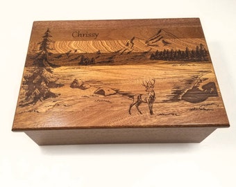 Gepersonaliseerde berghert geheugendoos 12 x 8 x 4, op maat gemaakte handgemaakte houten aandenkendoos, 5-jarig jubileum, cadeau voor hem