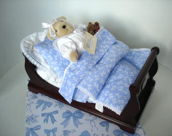 Muffy VanderBear Sweet Dreams & Wood Sleigh Bed with Signature Bedding Set