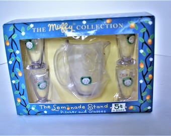 Muffy VanderBear The Lemonade Stand Pitcher and Glasses