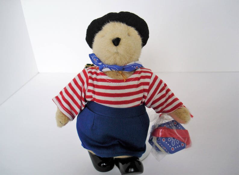 /"MUFFY PARIS BISTROT/"OUTFIT ONLY FRENCH CHANTEUSE OUTFIT WITH CONCERTINA//NO BEAR