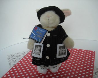 Hoppy VanderHare Artistes at Work