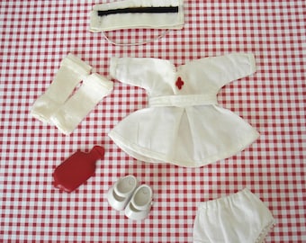 Vintage Vogue Ginny Nurse 1954 "For Rain or Shine" #131