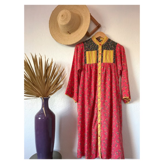 Vintage 1970's Calico Floral Patchwork House Dress