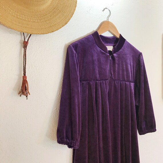 Vintage 1980's Rich Purple Velvet Dressing Gown D… - image 3
