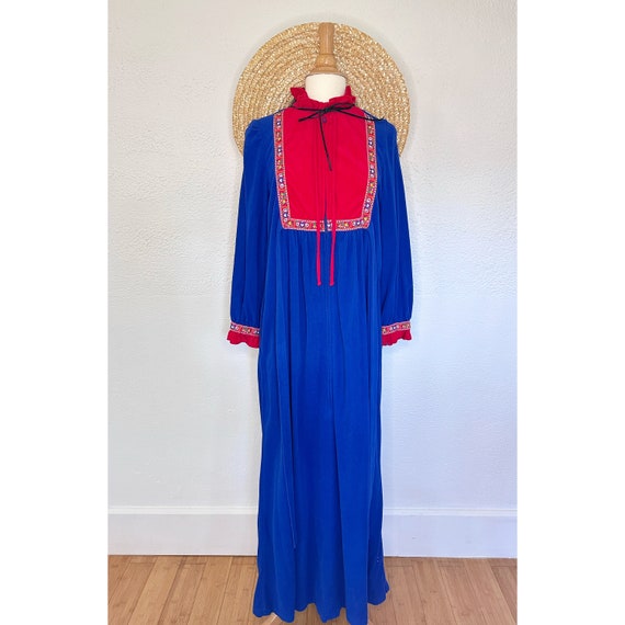 Vintage 1960's Folk Dressing Gown - image 2