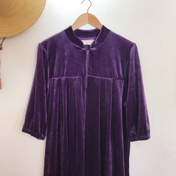 Vintage 1980's Rich Purple Velvet Dressing Gown D… - image 5