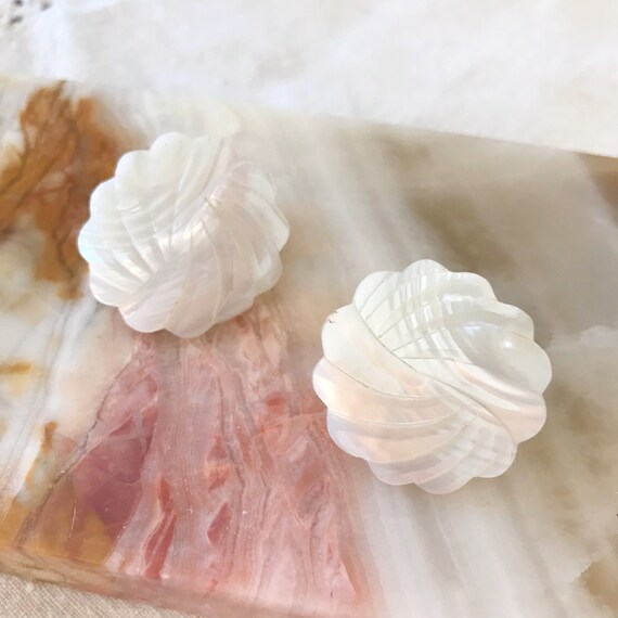 White Shell Earrings - image 3