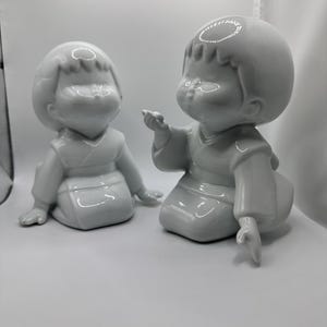 Vintage Set of 2 Toyo Ceramic Girls
