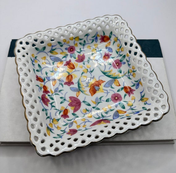 Vintage 1930s Porcelain Flower Open Lace Dish Ger… - image 1