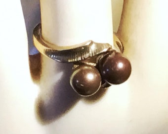Mocha Cultured Pearls 10K Gold Bypass Ring, 1950s