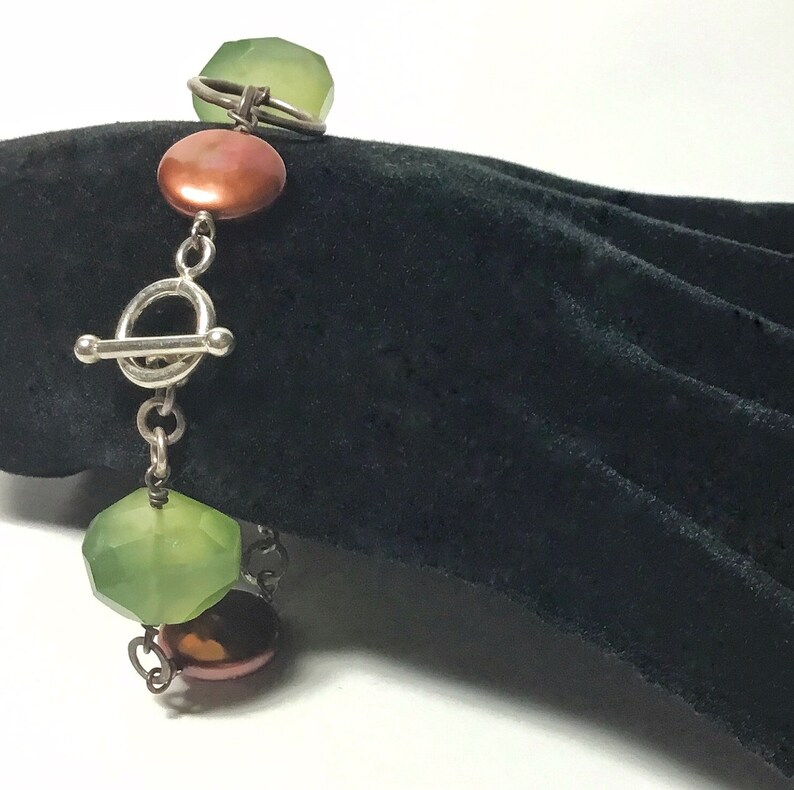 Sterling Bracelet with Green Prehnite Druzy Quartz /& Freshwater Pearl