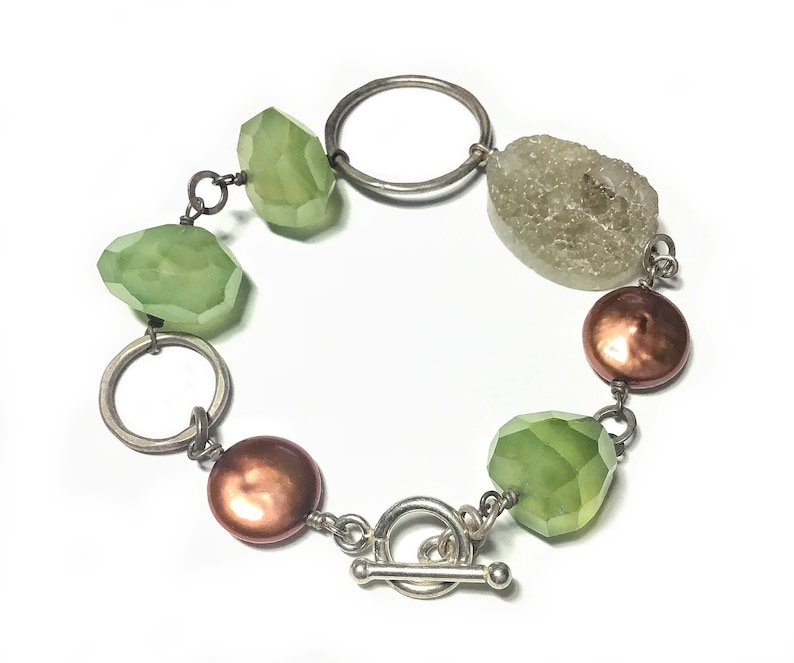 Sterling Bracelet with Green Prehnite Druzy Quartz /& Freshwater Pearl