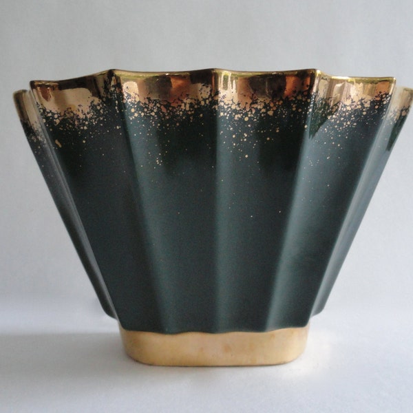 Wall Pocket or Wall Vase - Ceramic - Fluted with gold trim and spatter decoration - Mid Century
