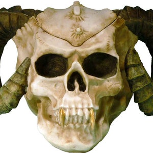 Réplica a tamaño natural de una calavera vudú con cuernos de carnero de demonio-diablo, reliquia envejecida en marrón tierra n.° 2829-01, de EE. UU.
