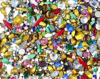 ST30 * Menge von 30 Gramm (ungefähr 1300 Strasssteine) MIX Swarovski und Vintage