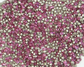 1028 PP13 R: 100 Swarovski-strasstenar, konisk infattning, ref. 1013 (2,0 mm) ROSA