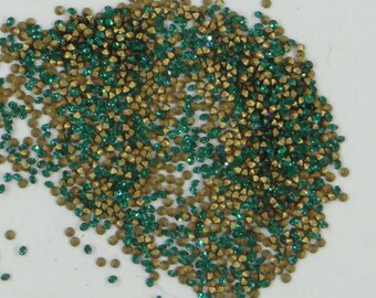 VENTE FLASH 60 * Pochette complète d'origine, 1440  strass Swarovski fondconique 1100 PP4 (1,15mm) EMERALD