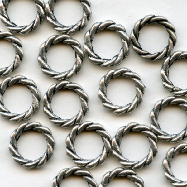 500305 *** 20 closed rings in zamak old silver plated, 12mm diameter