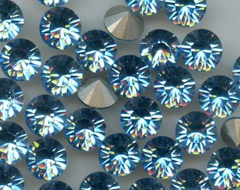 1028 SS40 AQ * 22 Swarovski rhinestones point back 1028 SS40 (8,5mm) AQUAMARINE
