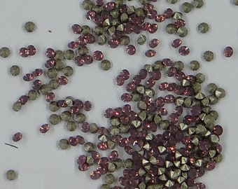 1028 pp6  oc ***   75 Swarovski rhinestones point back, chatons, pp6 (1,32mm) cyclamen opal f