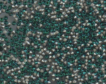 1028 PP7 E *** 100 diamantes de imitación Swarovski con base cónica PP7 (1,40 mm) ESMERALDA