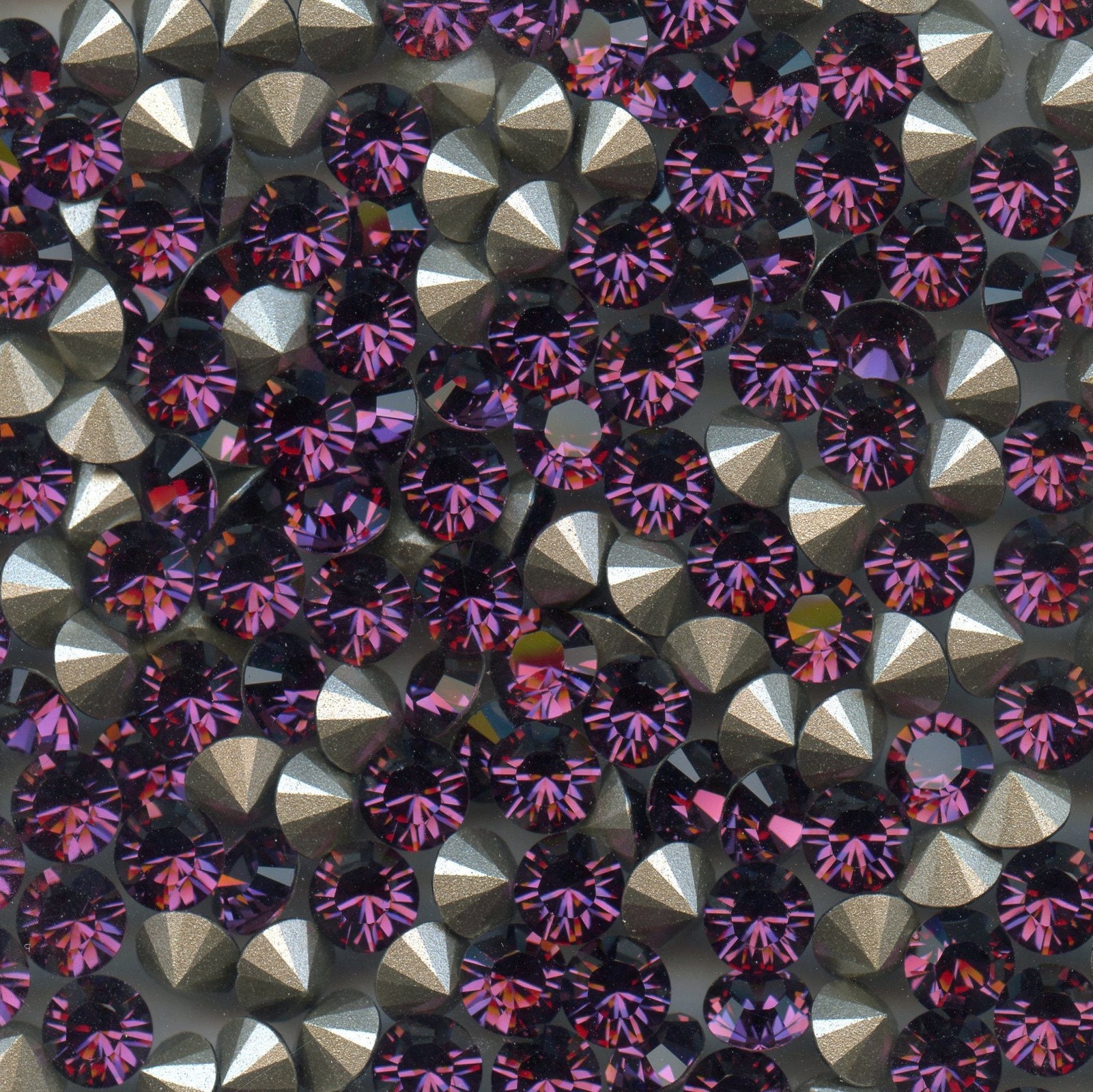 1028 SS29 A *** 24 Swarovski Rhinestones Point Back SS29 (6,2