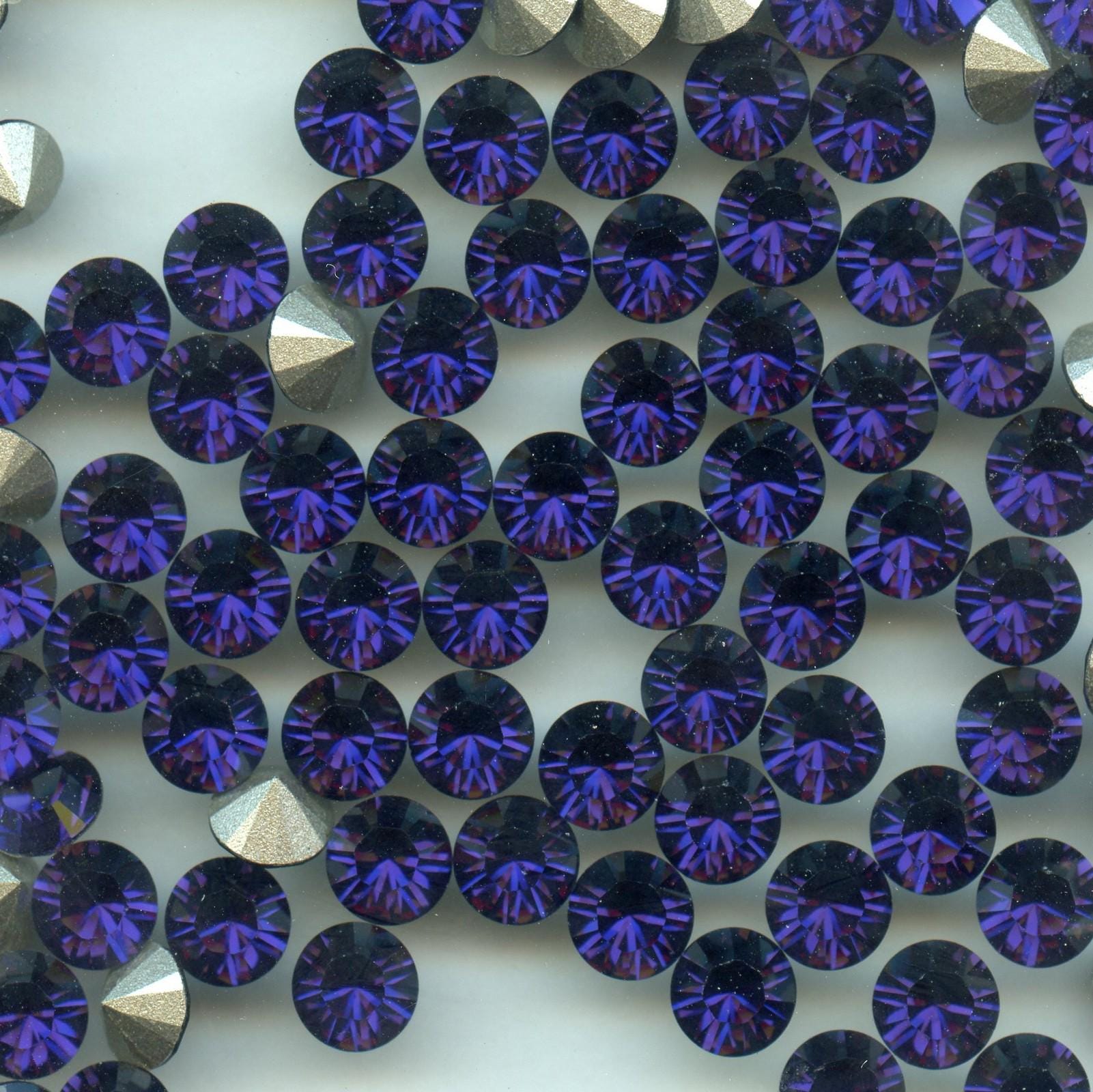 1028 SS34 PV ***  12 Swarovski rhinestones point back SS34 (7,2mm) PURPLE VELVET