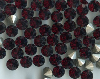 1028 SS34 G ***  24 Swarovski rhinestones point back SS34 (7,2mm) GARNET