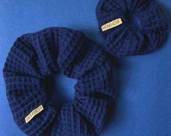 Scrunchie waffle pattern dark blue