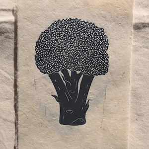 Handgedruckter Brokkoli Linoldruck: A5 Linolschnitt Druck auf Lokta Papier