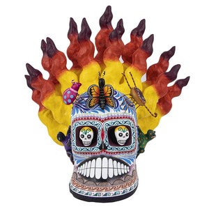 Ceramiczna czaszka z Meksyku - wysokość 24 cm - Cráneo flamas con bicho
