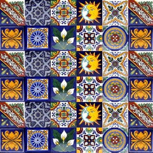 Może przedstawiać: Kolorowy wzór płytek w kolorze niebieskim, żółtym, zielonym, czerwonym i białym. Wzór przedstawia kwiaty, słońca, księżyce i kształty geometryczne.