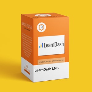 Op de afbeelding: Oranje doos met de tekst "LearnDash LMS" en "NWOLFDIGITAL - Lifetime License" op een witte achtergrond. De doos heeft ook een logo met een huisicoon en de tekst "NWOLFDIGITAL The future of WordPress".