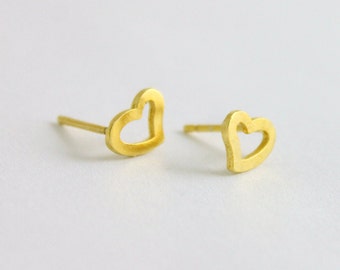 Heart Stud Earrings, Tiny Stud Earrings, Gold Plated Earrings Studs, Unique gold Jewelry, Stud Earrings for Girls, Heart Post Earrings
