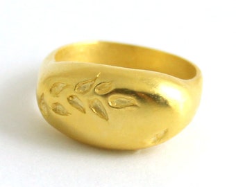 Gold Signet Ring, Leaf Ring, Signet Ring for Women, Wide Gold Ring, Unique Gold Jewelry, Large Statement Ring, Chunky Ring, Gold Plated Ring
