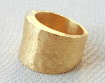 Gold Statement Ring, Textured Ring, Matte Gold Ring, Wide Band Gold Ring, Large Statement Ring, Cocktail Ring, Chunky Ring, Gold Plated Ring