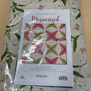 Maywood Studio Mesmerized Quilt Kit