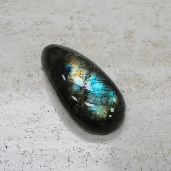 High Quality Natural Labradorite Massage Stone, Healing Crystals And Stones, Healing Gift, Meditation, Holiday Gift, Gifts For Her And Him.